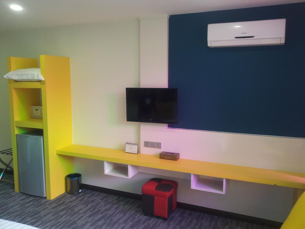 Baguss Hotel And Serviced Apartment Johor Bahru Ngoại thất bức ảnh