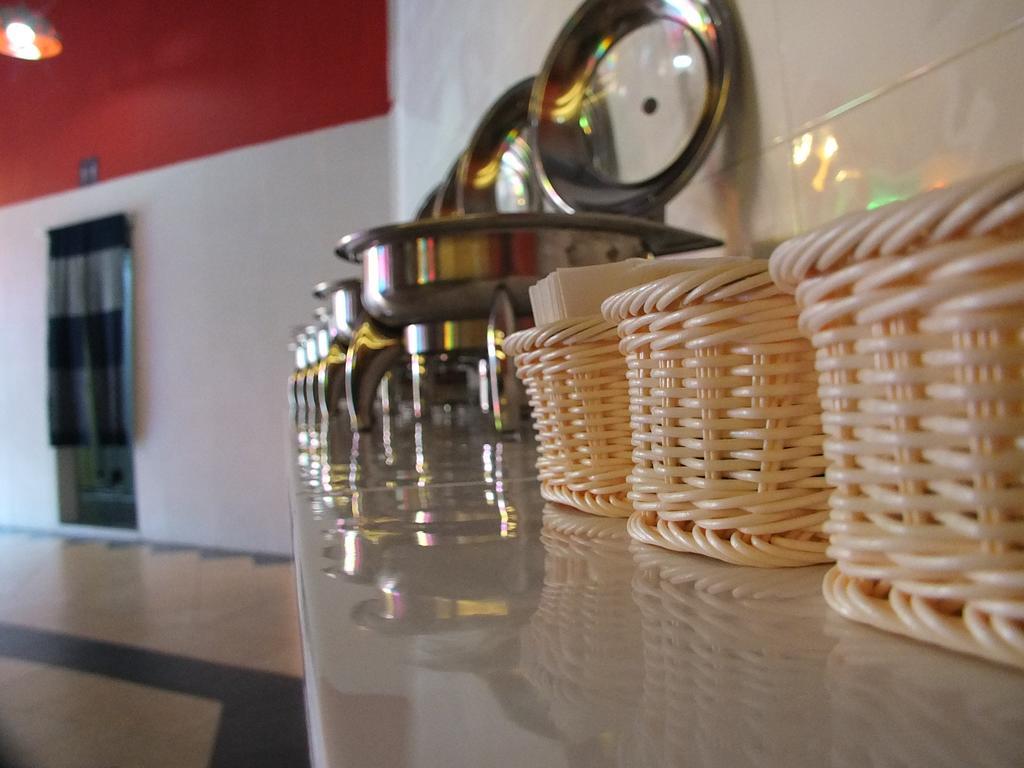 Baguss Hotel And Serviced Apartment Johor Bahru Ngoại thất bức ảnh