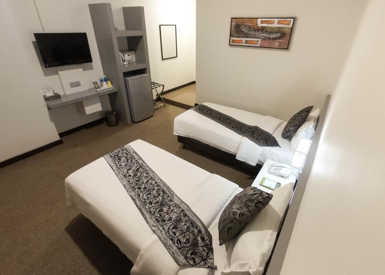 Baguss Hotel And Serviced Apartment Johor Bahru Ngoại thất bức ảnh