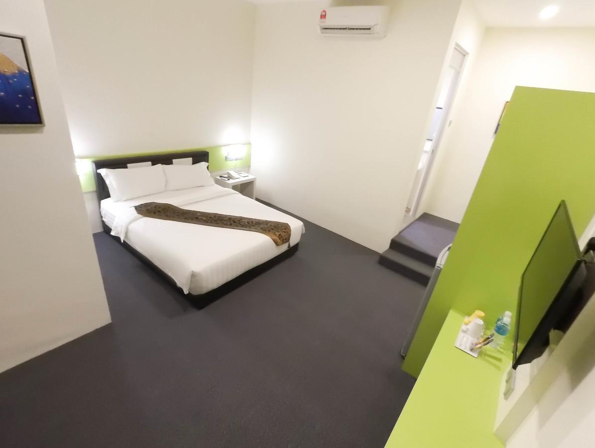 Baguss Hotel And Serviced Apartment Johor Bahru Ngoại thất bức ảnh
