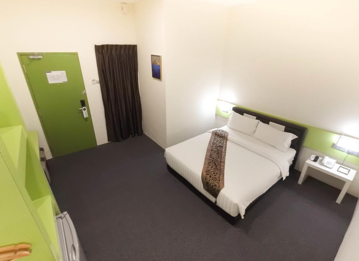 Baguss Hotel And Serviced Apartment Johor Bahru Ngoại thất bức ảnh