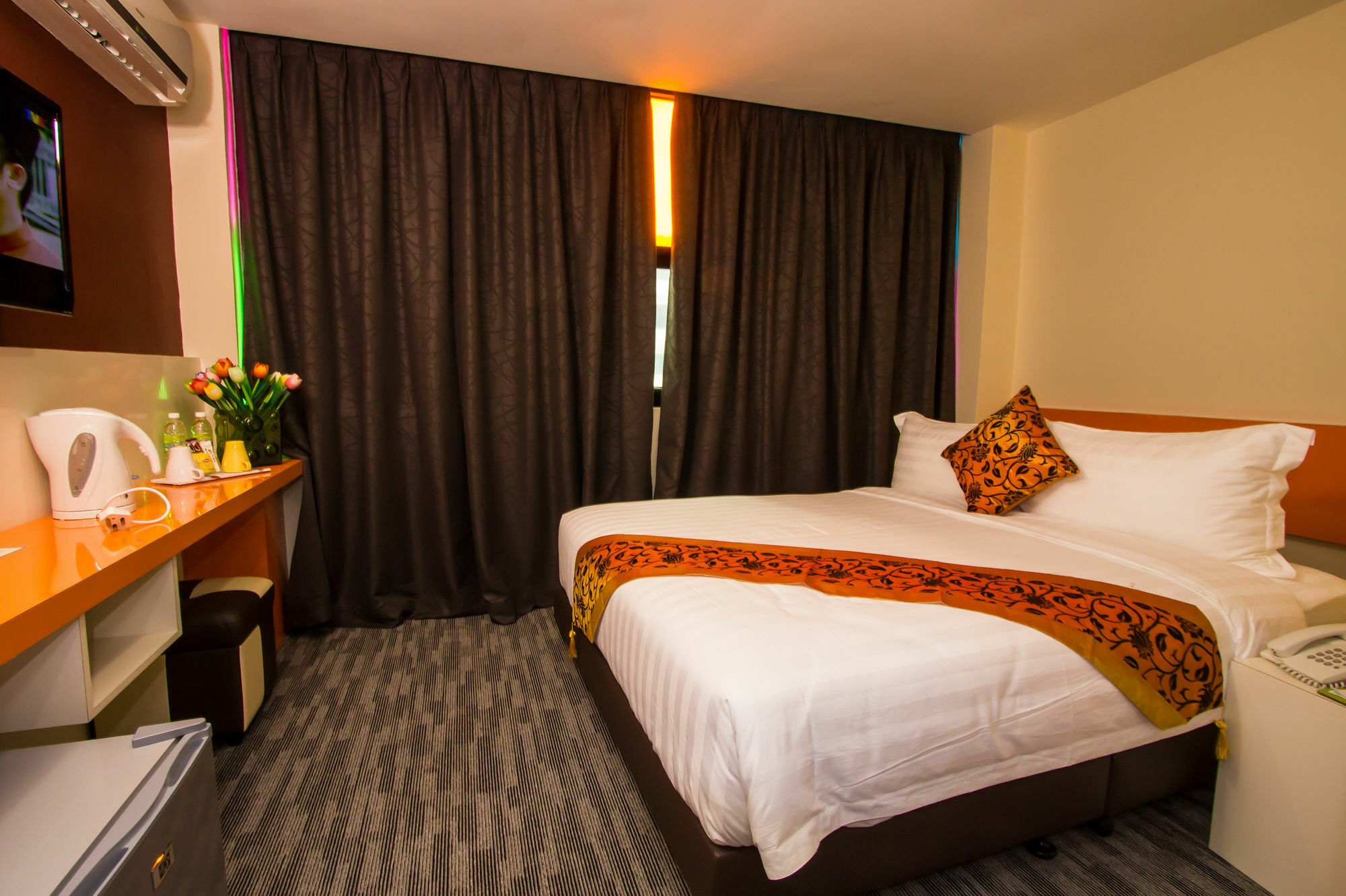 Baguss Hotel And Serviced Apartment Johor Bahru Ngoại thất bức ảnh